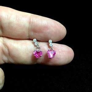 🖤10Kt CZ heart💕dangling earrings